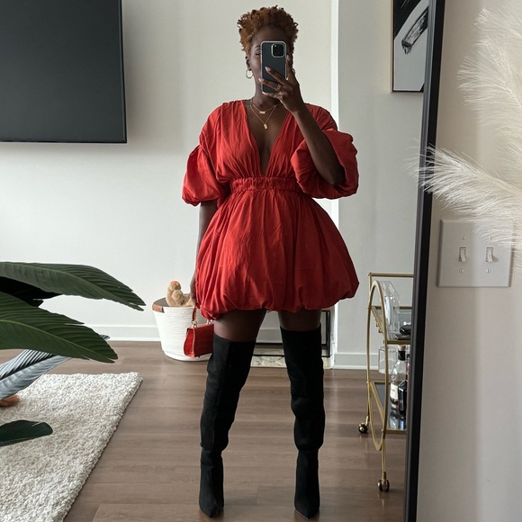 PrettyLittleThing Rust Long Sleeve Dress - Picture 6 of 6